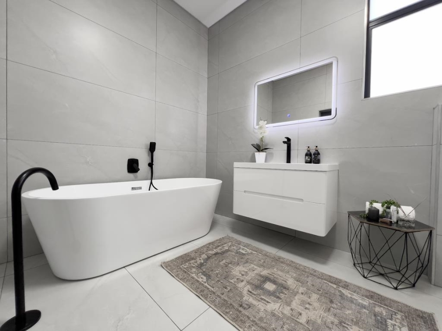 4 Bedroom Property for Sale in Fountainbrook Estate Gauteng