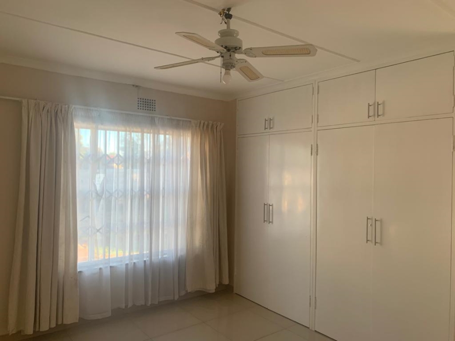 To Let 3 Bedroom Property for Rent in Rondebult Gauteng