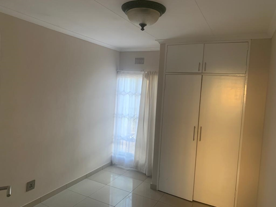 To Let 3 Bedroom Property for Rent in Rondebult Gauteng