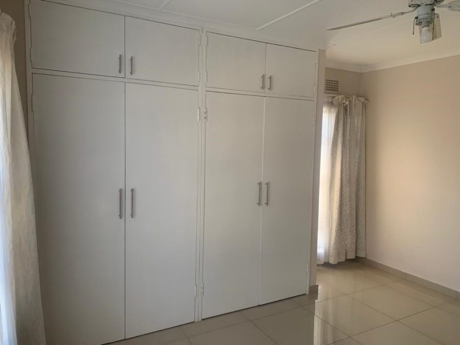 To Let 3 Bedroom Property for Rent in Rondebult Gauteng