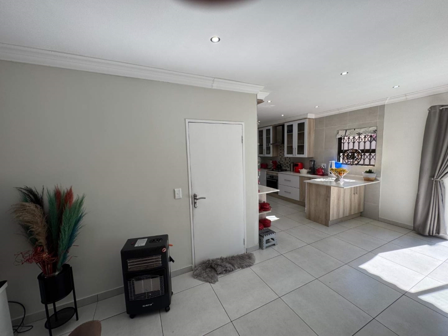 3 Bedroom Property for Sale in New Redruth Gauteng
