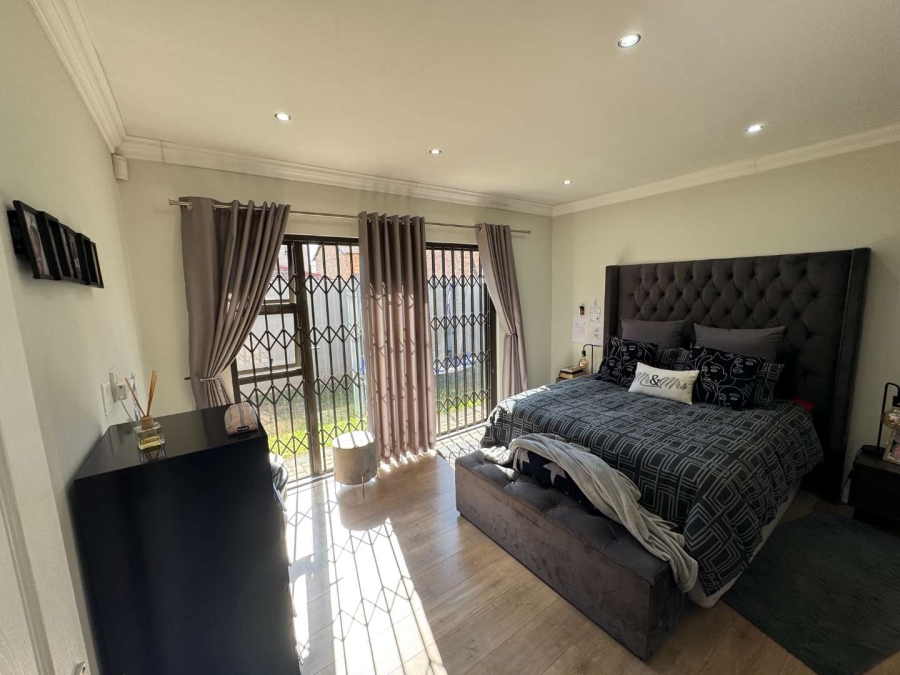 3 Bedroom Property for Sale in New Redruth Gauteng
