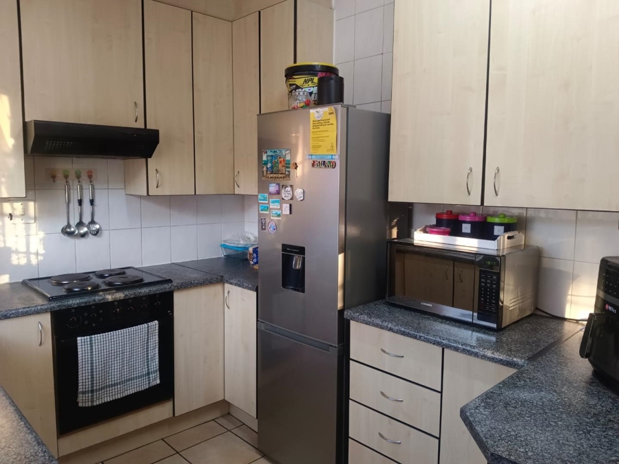 3 Bedroom Property for Sale in New Redruth Gauteng
