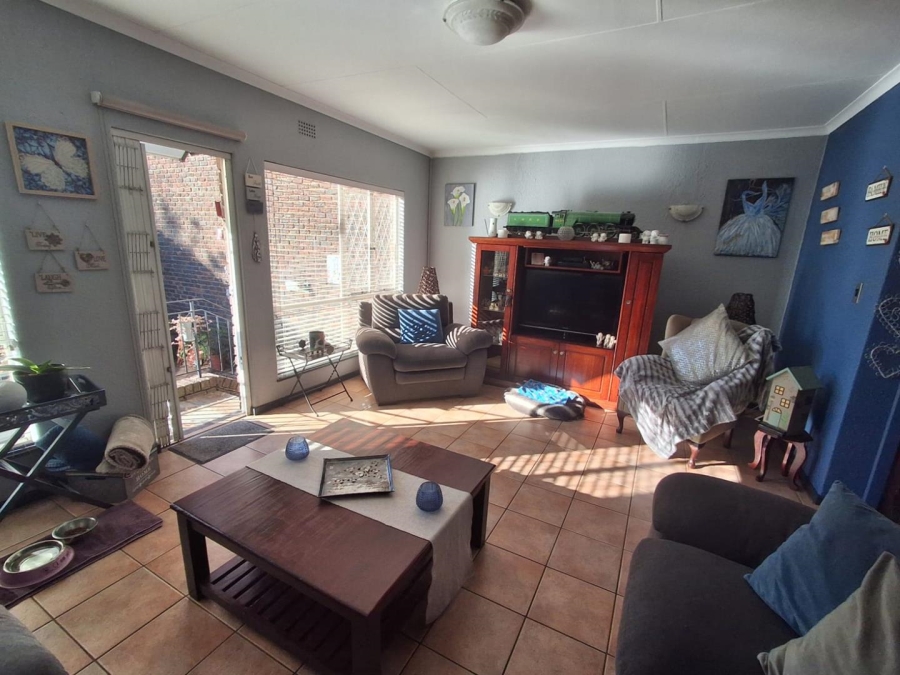 3 Bedroom Property for Sale in Brackenhurst Gauteng