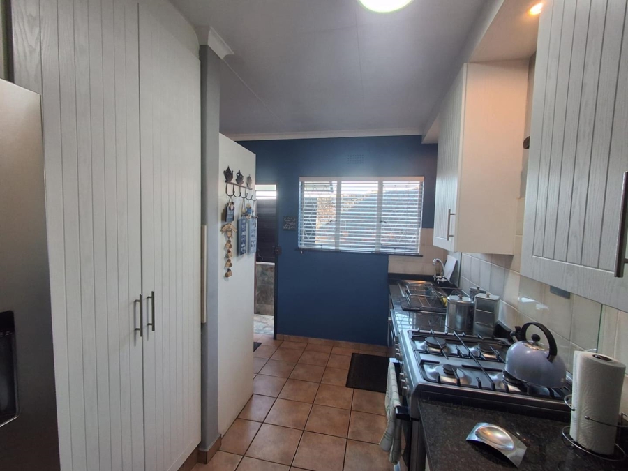 3 Bedroom Property for Sale in Brackenhurst Gauteng