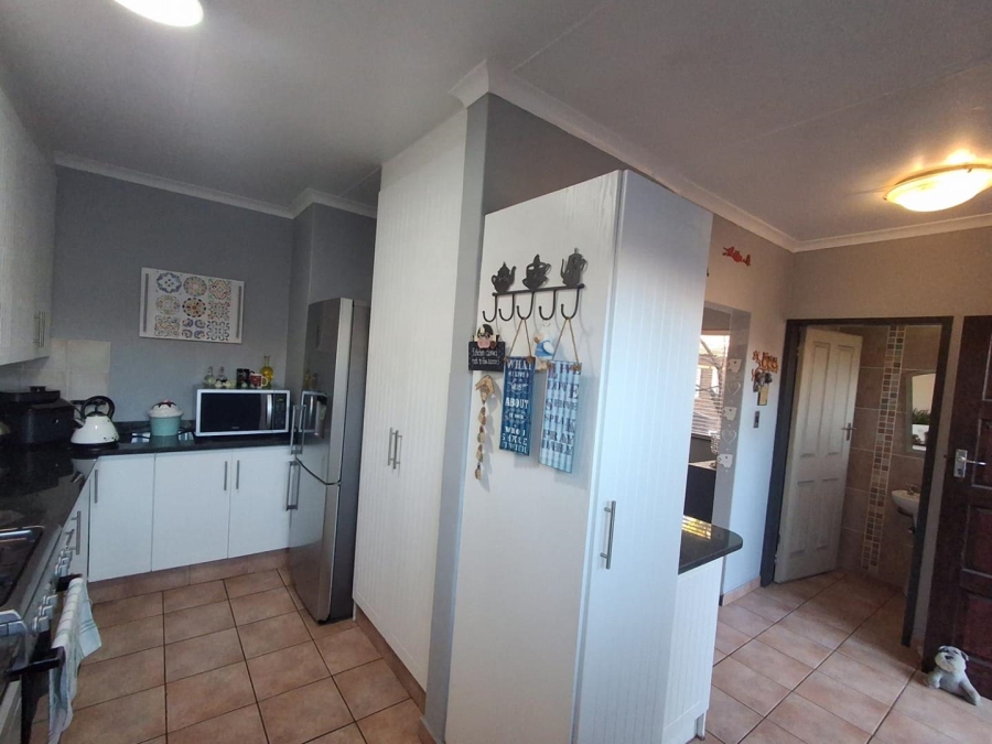 3 Bedroom Property for Sale in Brackenhurst Gauteng