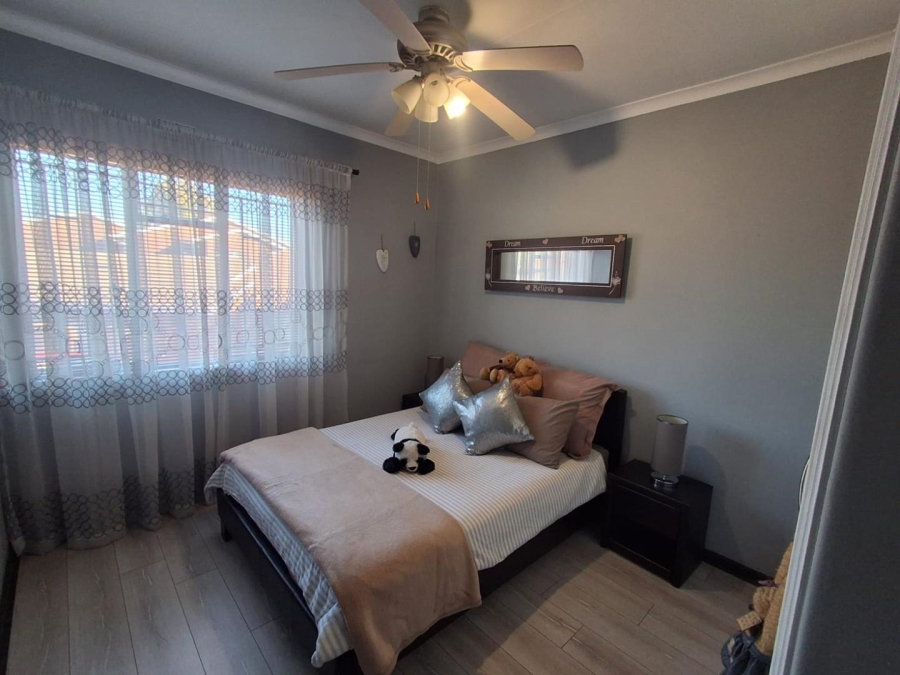 3 Bedroom Property for Sale in Brackenhurst Gauteng