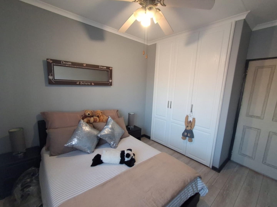 3 Bedroom Property for Sale in Brackenhurst Gauteng
