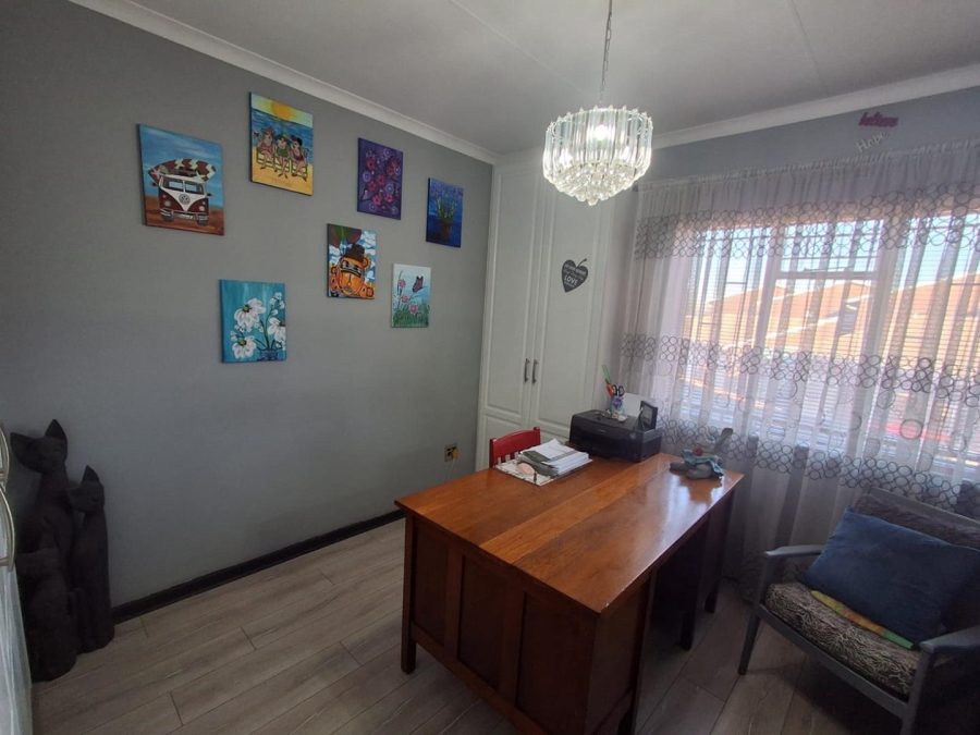 3 Bedroom Property for Sale in Brackenhurst Gauteng