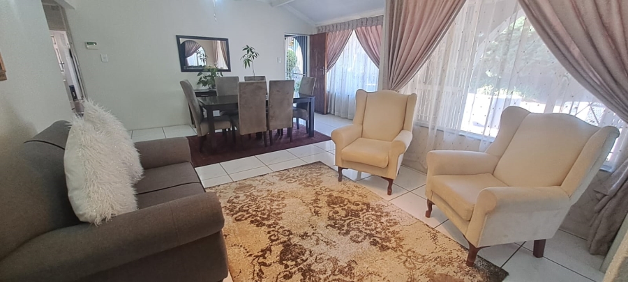 3 Bedroom Property for Sale in Brackendowns Gauteng