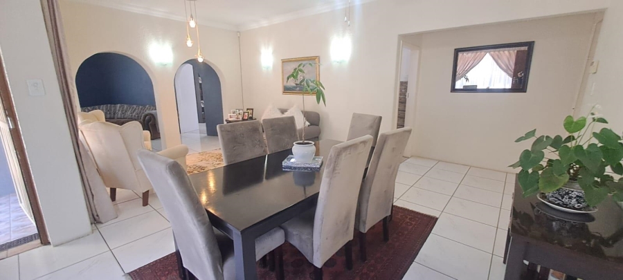 3 Bedroom Property for Sale in Brackendowns Gauteng