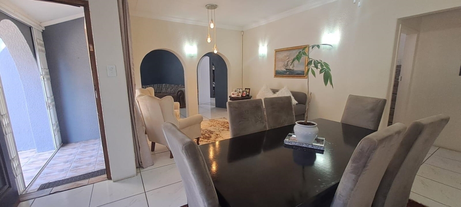 3 Bedroom Property for Sale in Brackendowns Gauteng