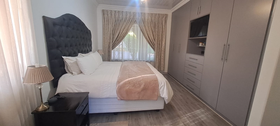 3 Bedroom Property for Sale in Brackendowns Gauteng