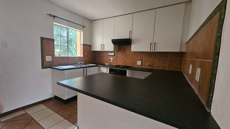 To Let 2 Bedroom Property for Rent in Boardwalk Villas Gauteng