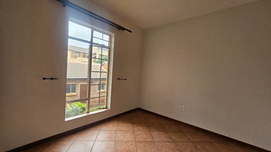 To Let 2 Bedroom Property for Rent in Boardwalk Villas Gauteng