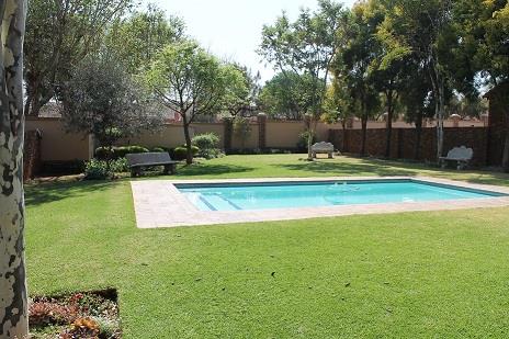 To Let 2 Bedroom Property for Rent in Boardwalk Villas Gauteng