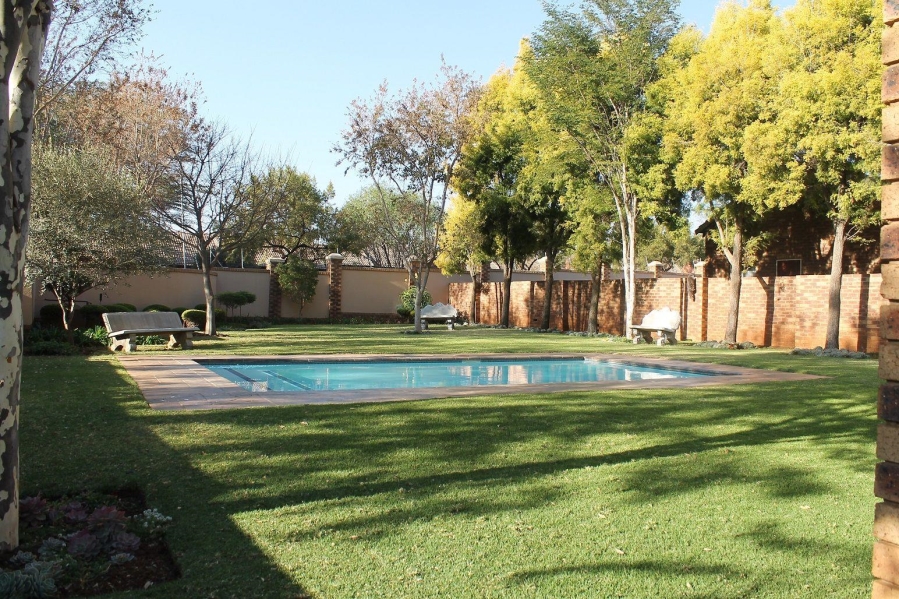 To Let 2 Bedroom Property for Rent in Boardwalk Villas Gauteng
