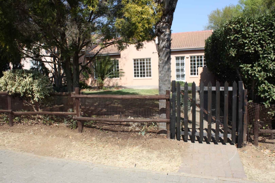 To Let 3 Bedroom Property for Rent in Lynnwood Glen Gauteng
