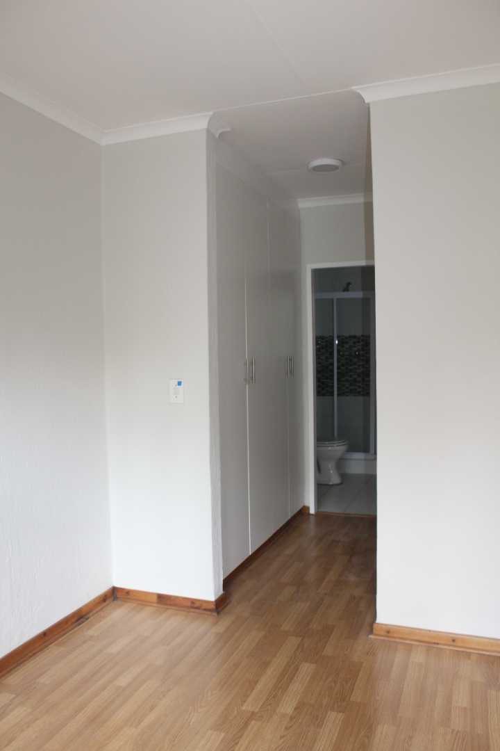 To Let 3 Bedroom Property for Rent in Lynnwood Glen Gauteng