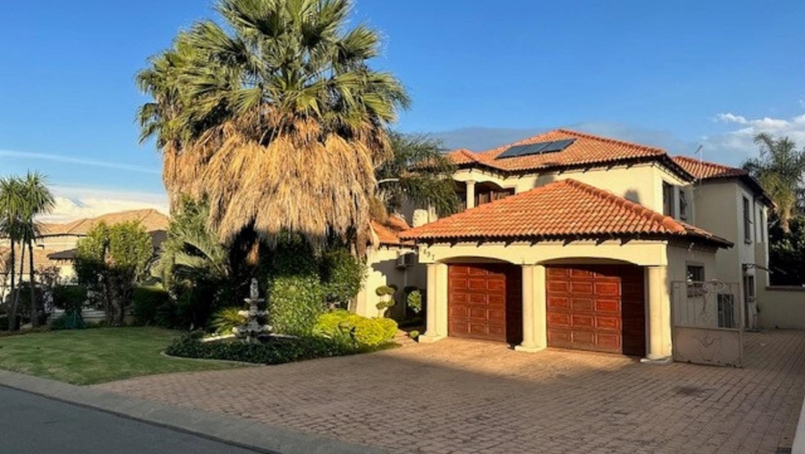 6 Bedroom Property for Sale in Blue Valley Golf Estate Gauteng