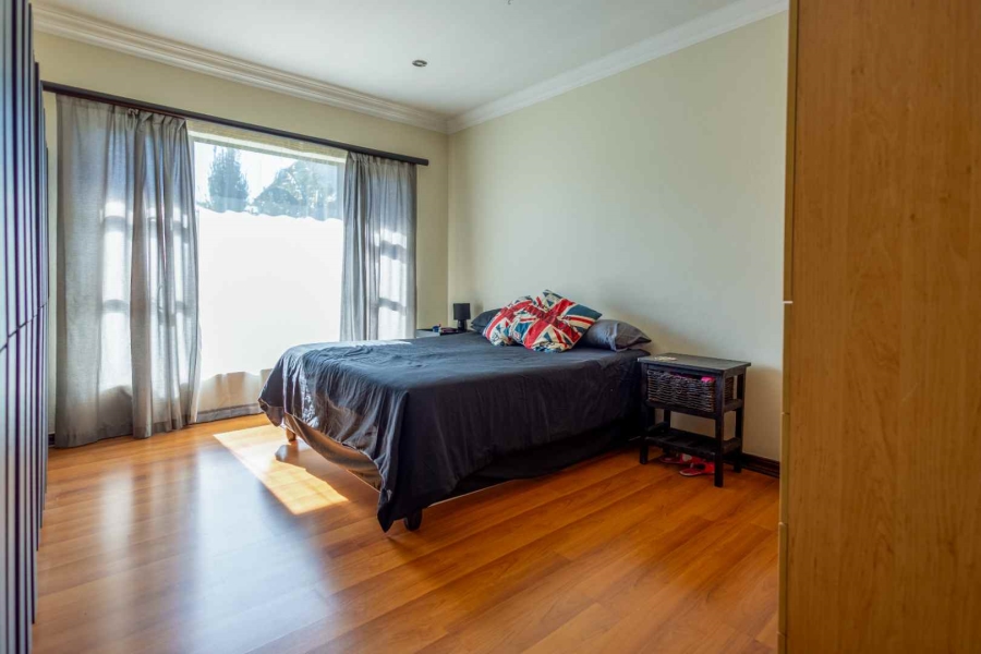 To Let 6 Bedroom Property for Rent in The Wilds Gauteng