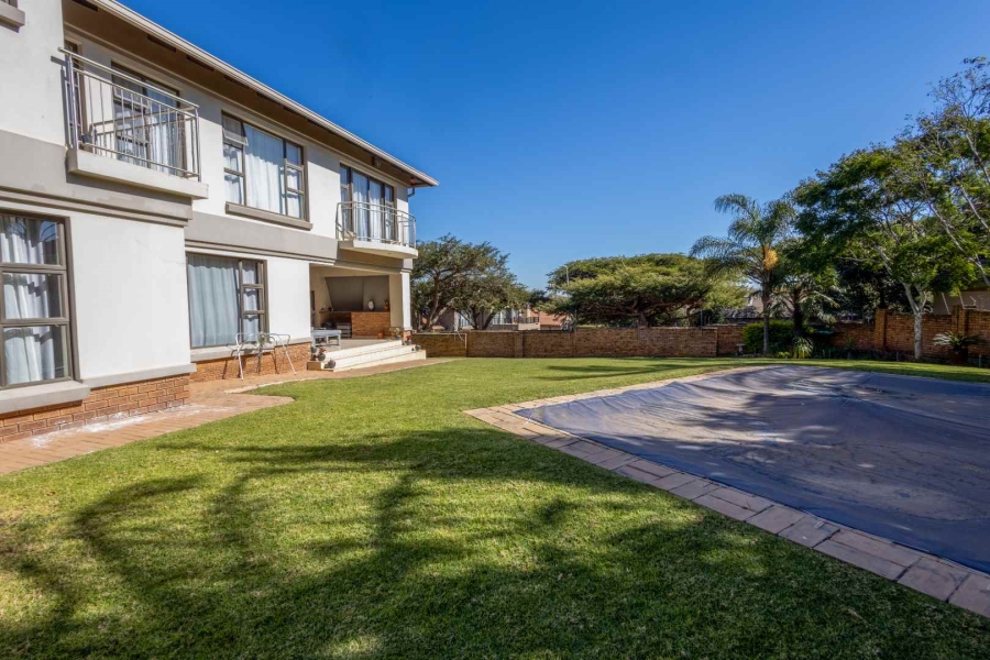 To Let 6 Bedroom Property for Rent in The Wilds Gauteng