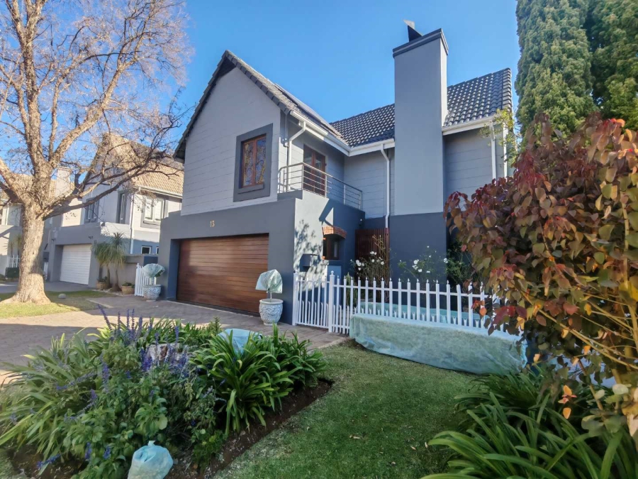 3 Bedroom Property for Sale in Zwartkop Golf Estate Gauteng