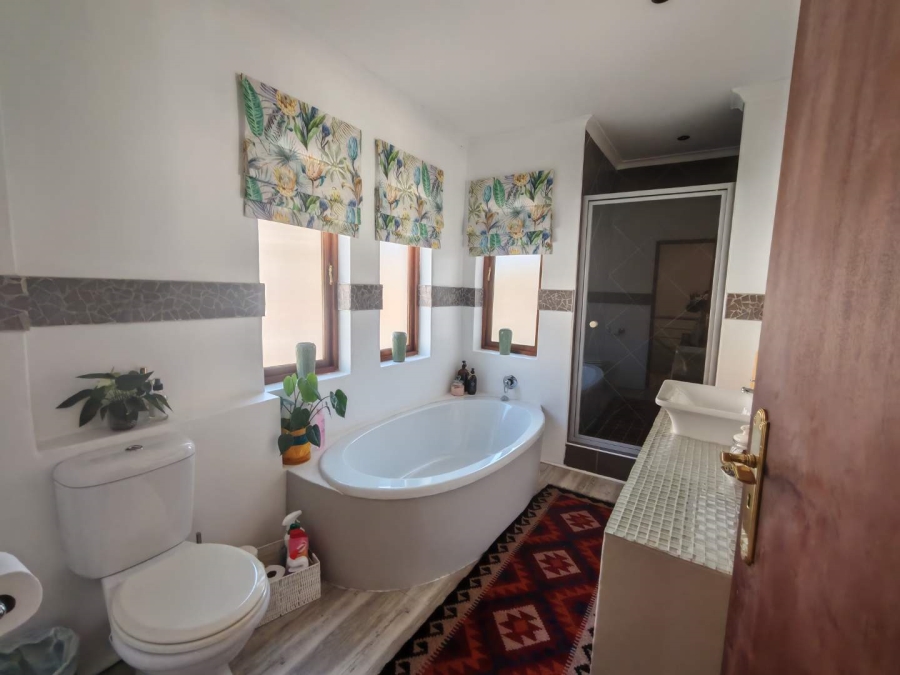 3 Bedroom Property for Sale in Zwartkop Golf Estate Gauteng