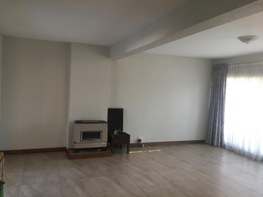 4 Bedroom Property for Sale in Wierdapark Gauteng