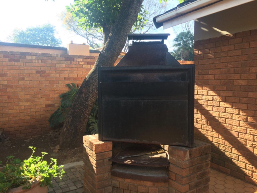 4 Bedroom Property for Sale in Wierdapark Gauteng