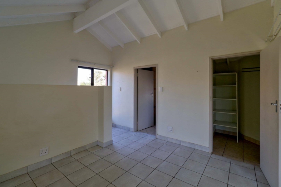 1 Bedroom Property for Sale in Oukraal Estate Gauteng