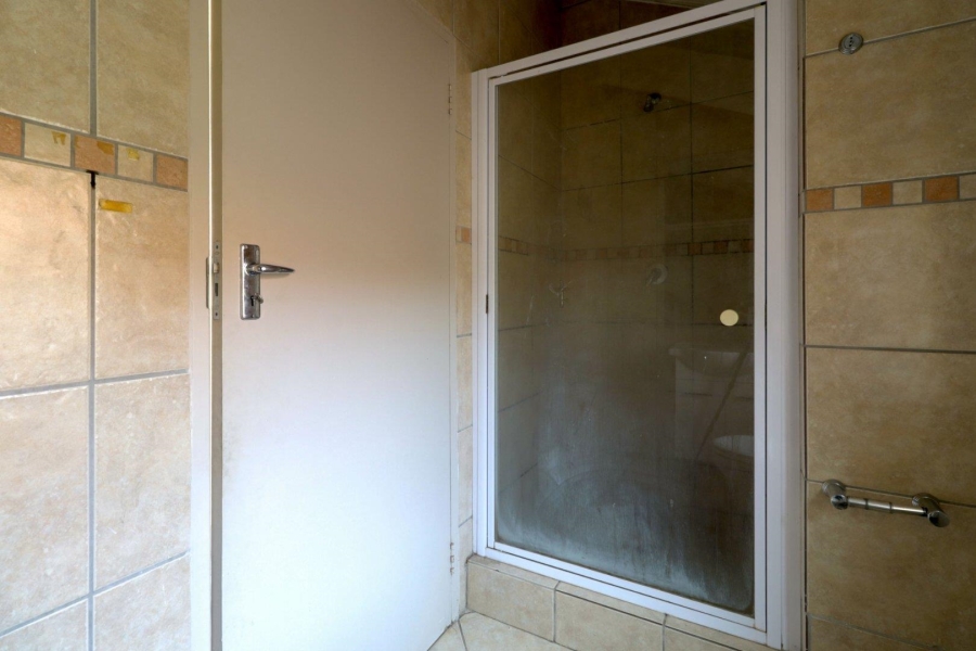1 Bedroom Property for Sale in Oukraal Estate Gauteng