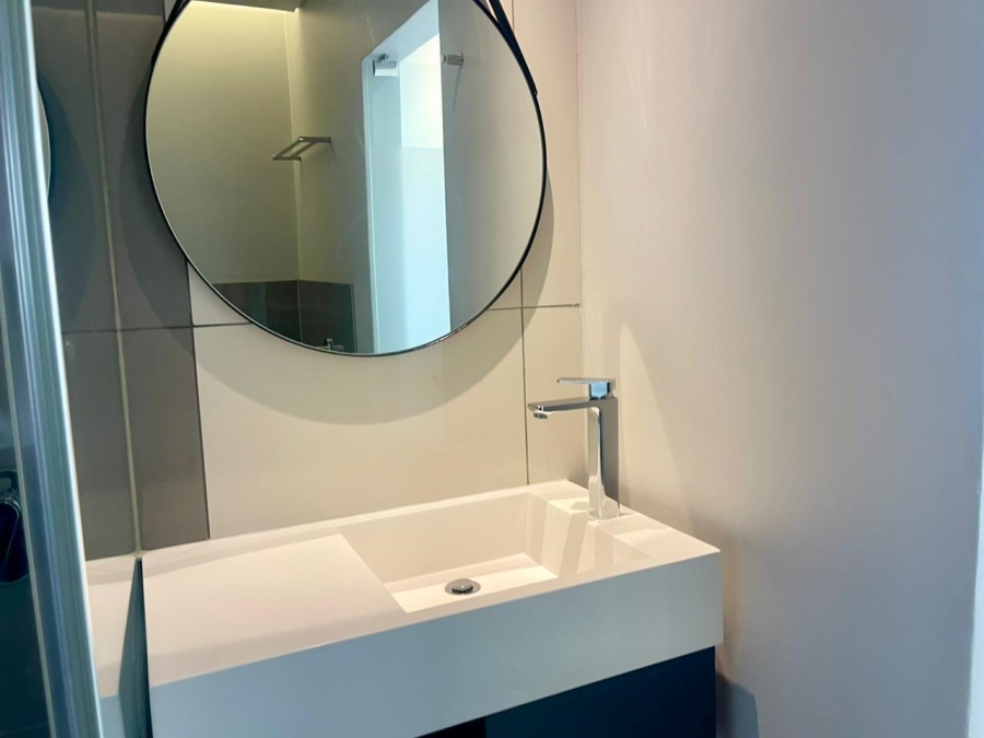 To Let 2 Bedroom Property for Rent in Sandown Gauteng