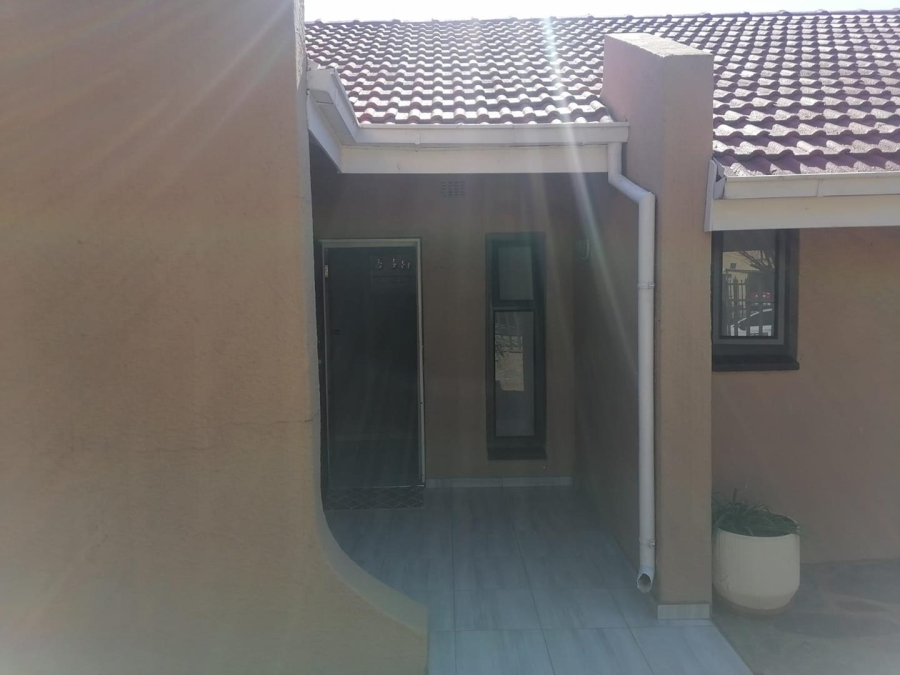 3 Bedroom Property for Sale in Birchleigh North Gauteng