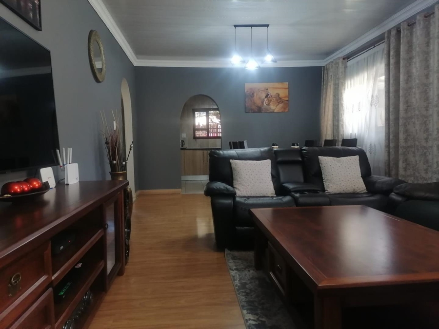3 Bedroom Property for Sale in Birchleigh North Gauteng