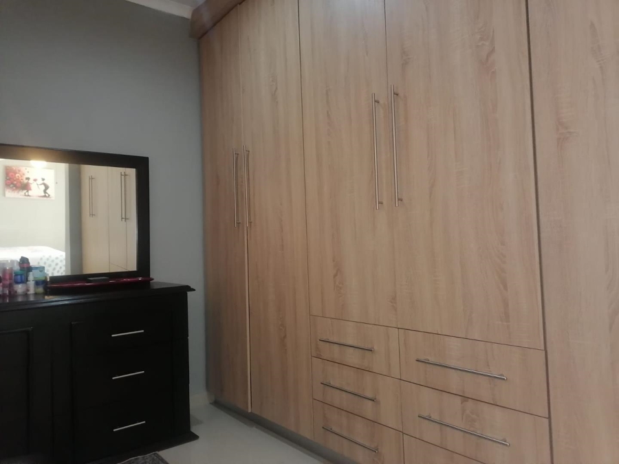 3 Bedroom Property for Sale in Birchleigh North Gauteng