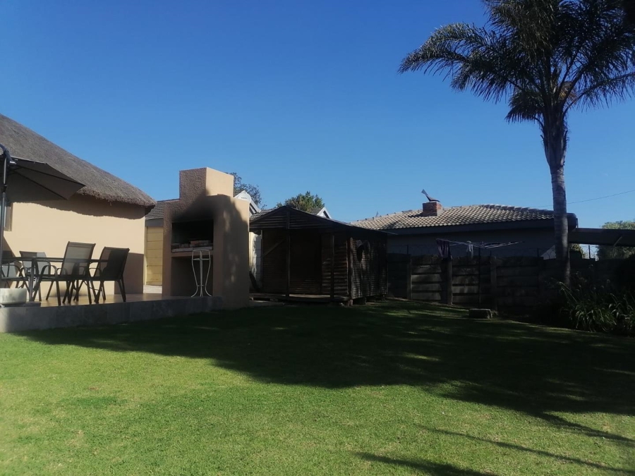 3 Bedroom Property for Sale in Birchleigh North Gauteng
