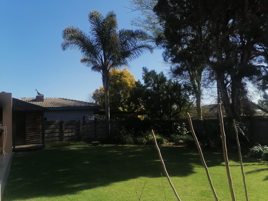 3 Bedroom Property for Sale in Birchleigh North Gauteng