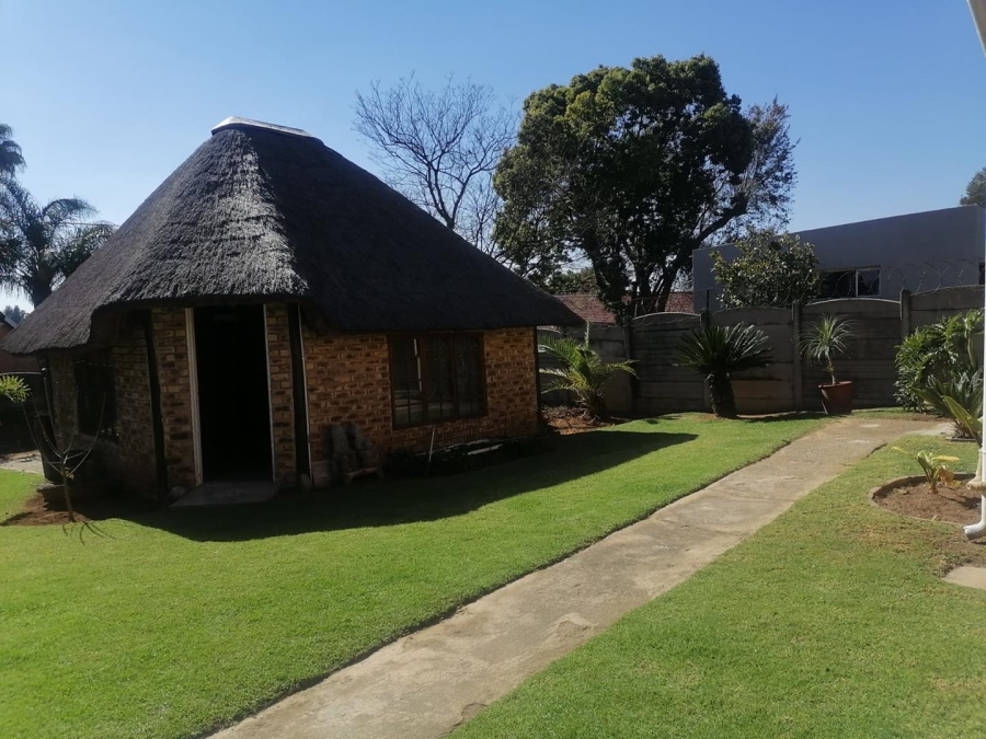 3 Bedroom Property for Sale in Birchleigh North Gauteng