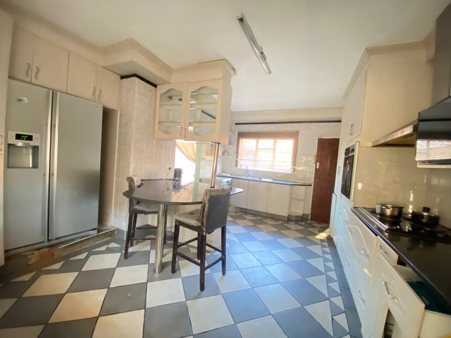 4 Bedroom Property for Sale in Birchleigh North Gauteng