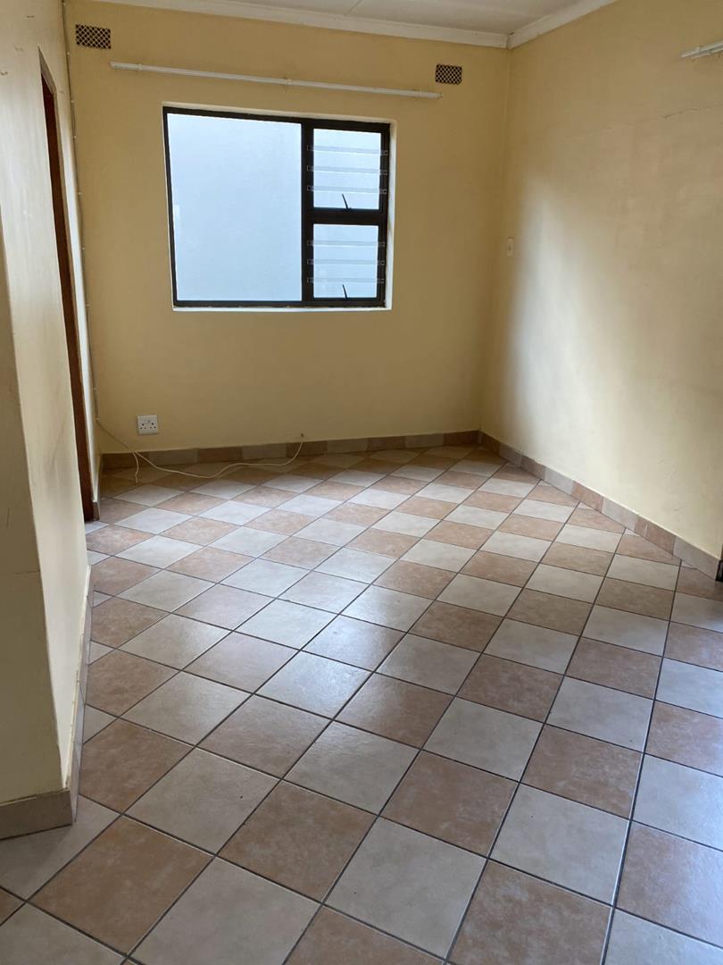 4 Bedroom Property for Sale in Birchleigh North Gauteng