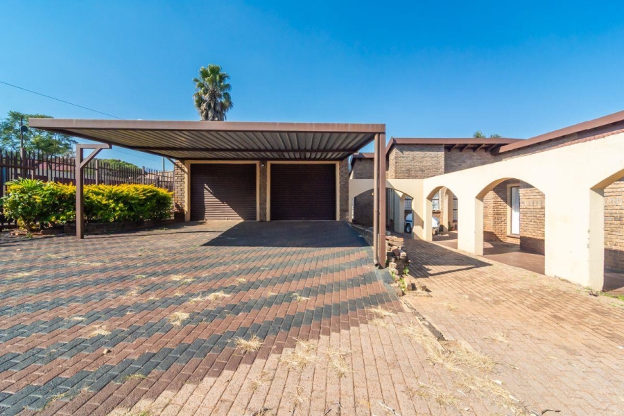 3 Bedroom Property for Sale in Roodepoort Gauteng