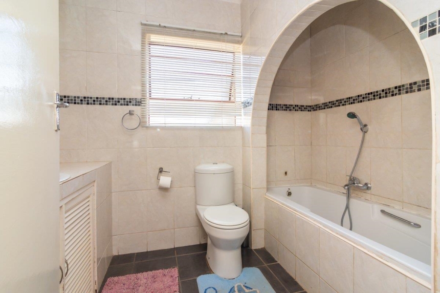 3 Bedroom Property for Sale in Roodepoort Gauteng