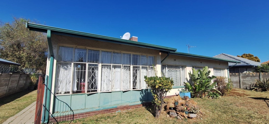 3 Bedroom Property for Sale in New Redruth Gauteng