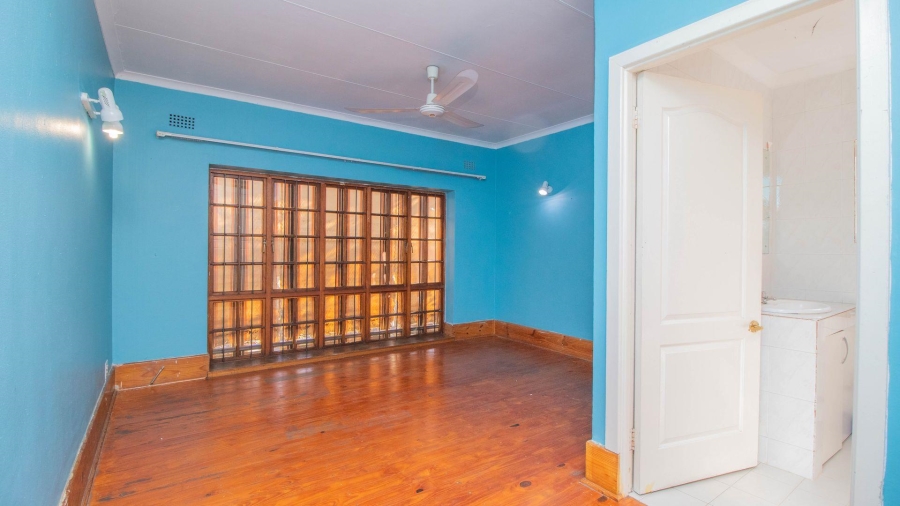 5 Bedroom Property for Sale in Westdene Gauteng