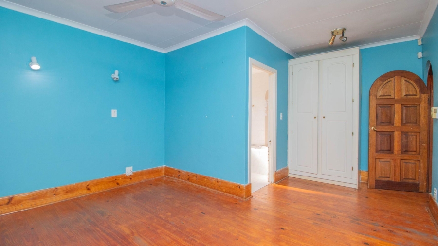 5 Bedroom Property for Sale in Westdene Gauteng