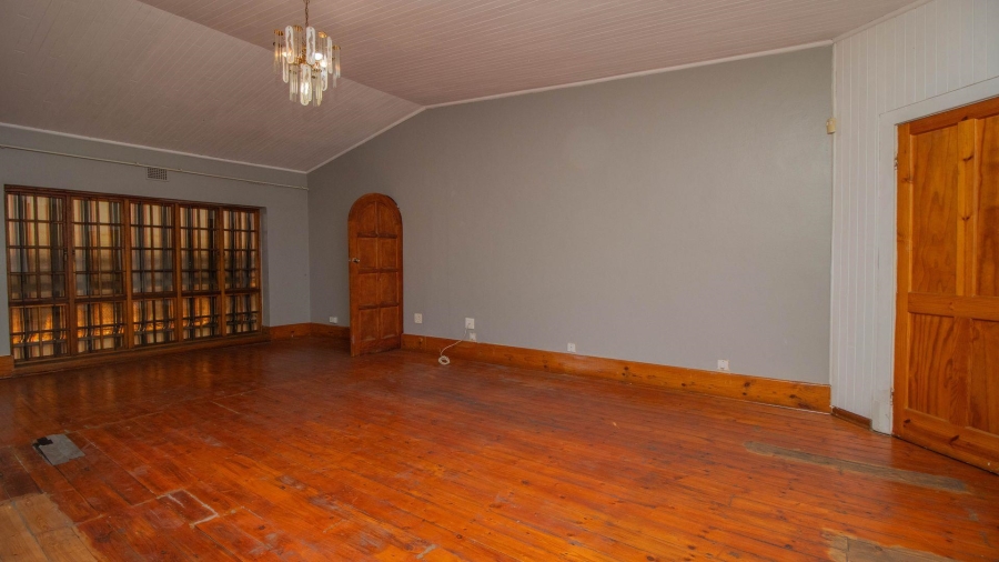5 Bedroom Property for Sale in Westdene Gauteng