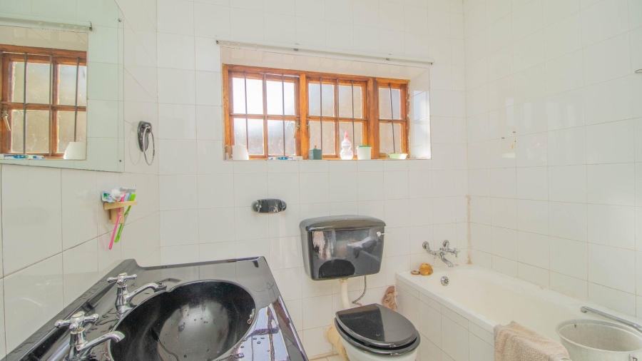 5 Bedroom Property for Sale in Westdene Gauteng