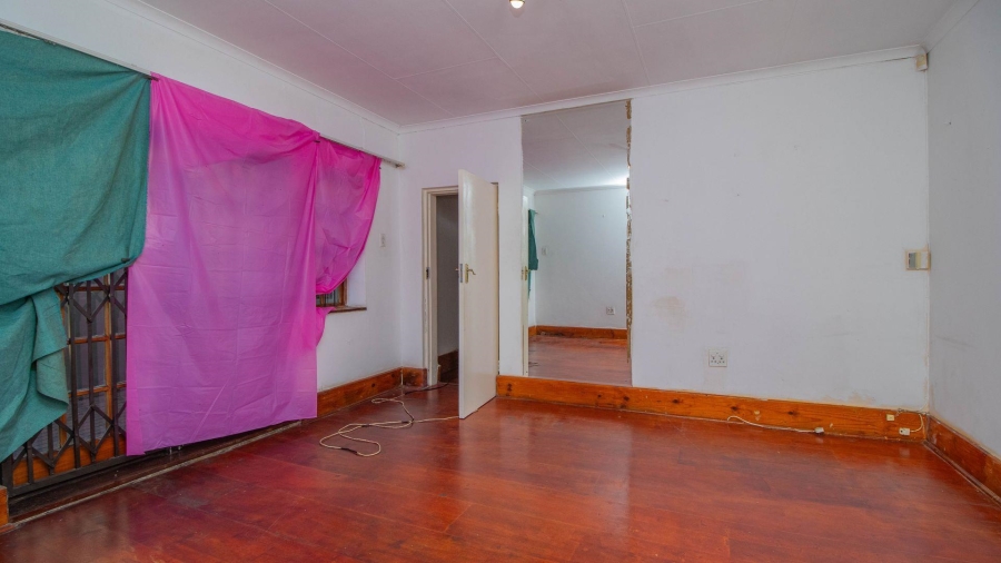 5 Bedroom Property for Sale in Westdene Gauteng