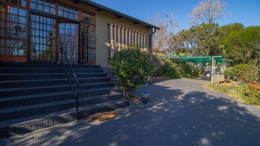 5 Bedroom Property for Sale in Westdene Gauteng